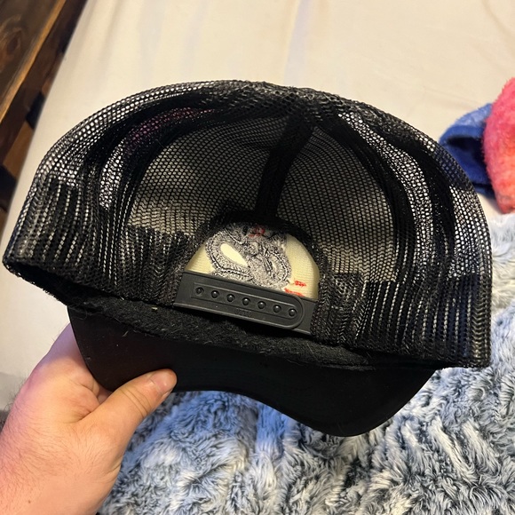 Custom trucker hat - Picture 2 of 3